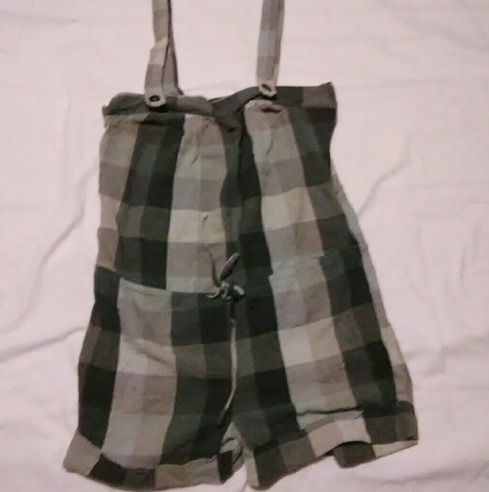 🌹"Charlotte Russe" Shorts Overalls🌹